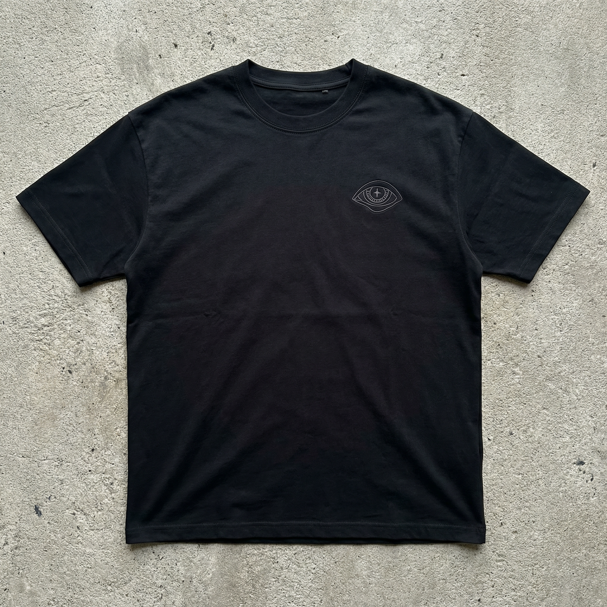 Moda Eye - Embroidered Graphic Tee