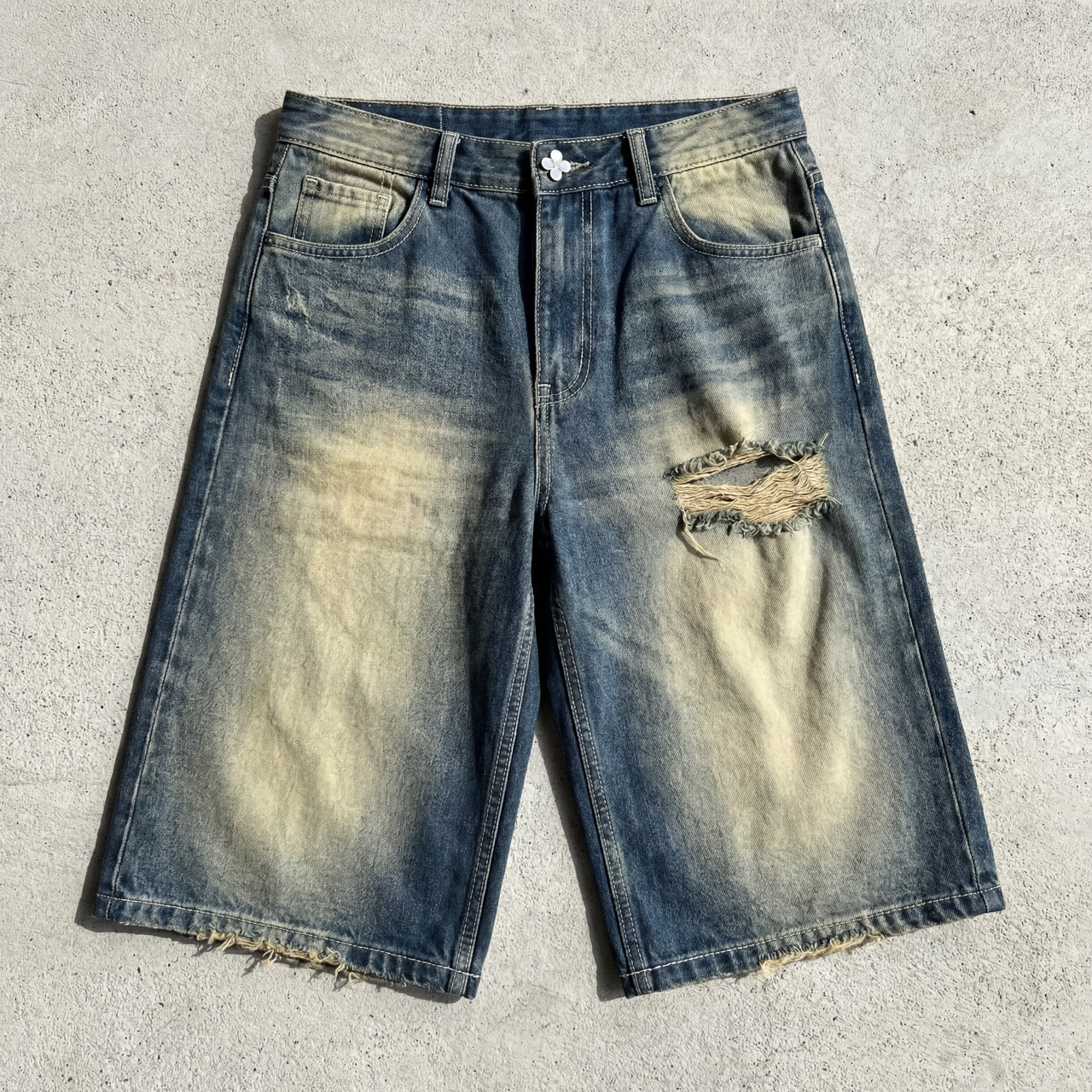 Moda Distressed Jorts